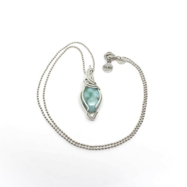 Gioiello sartoriale con Larimar e argento