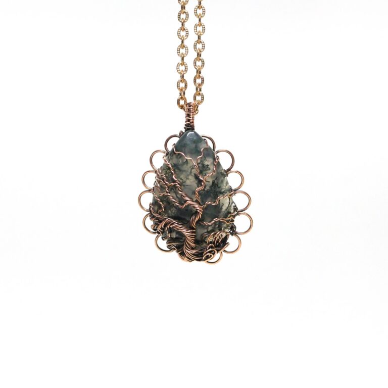Ciondolo sartoriale con agata muschiata con Albero della vita in rame anticato