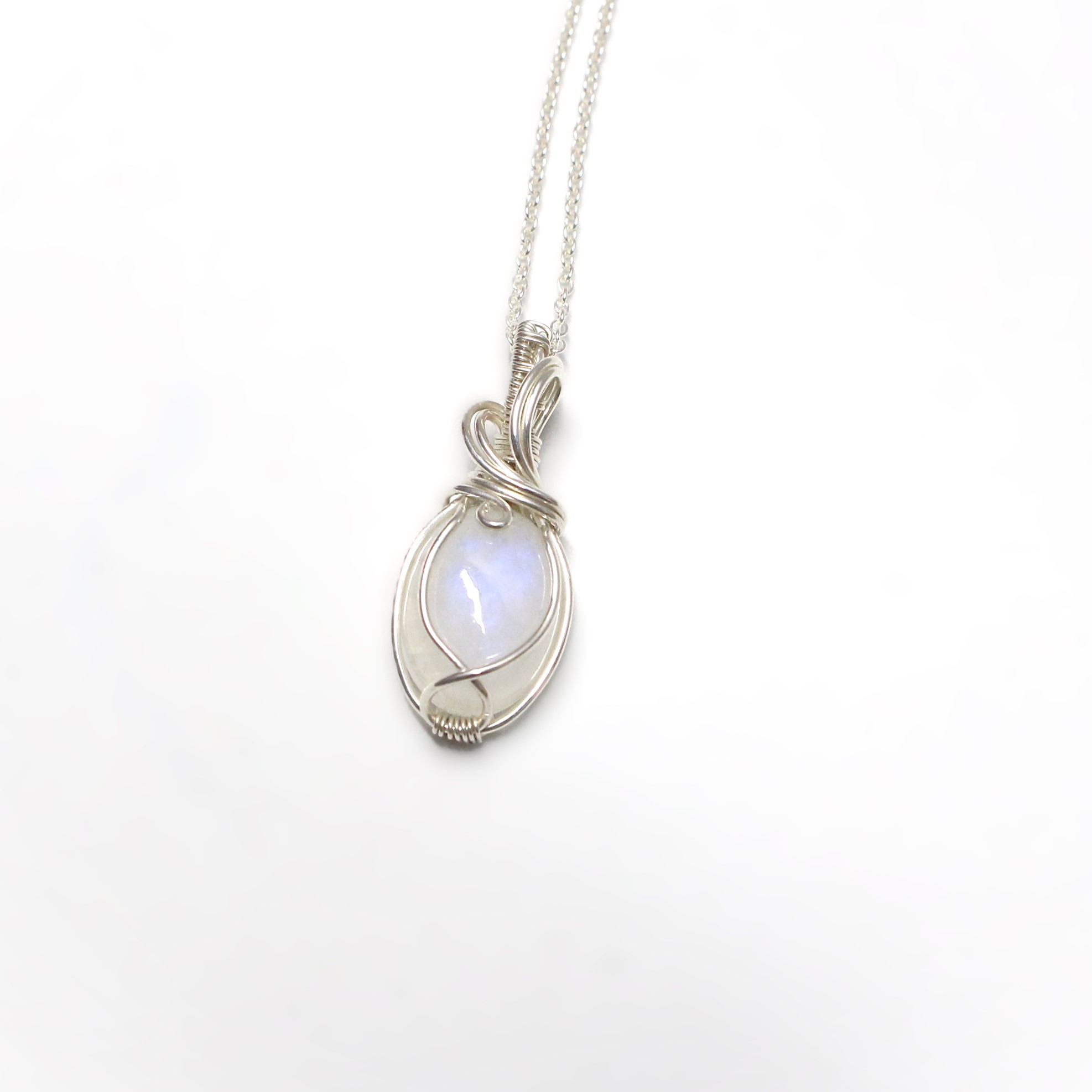 Gioiello Sartoriale con Labradorite bianca in argento