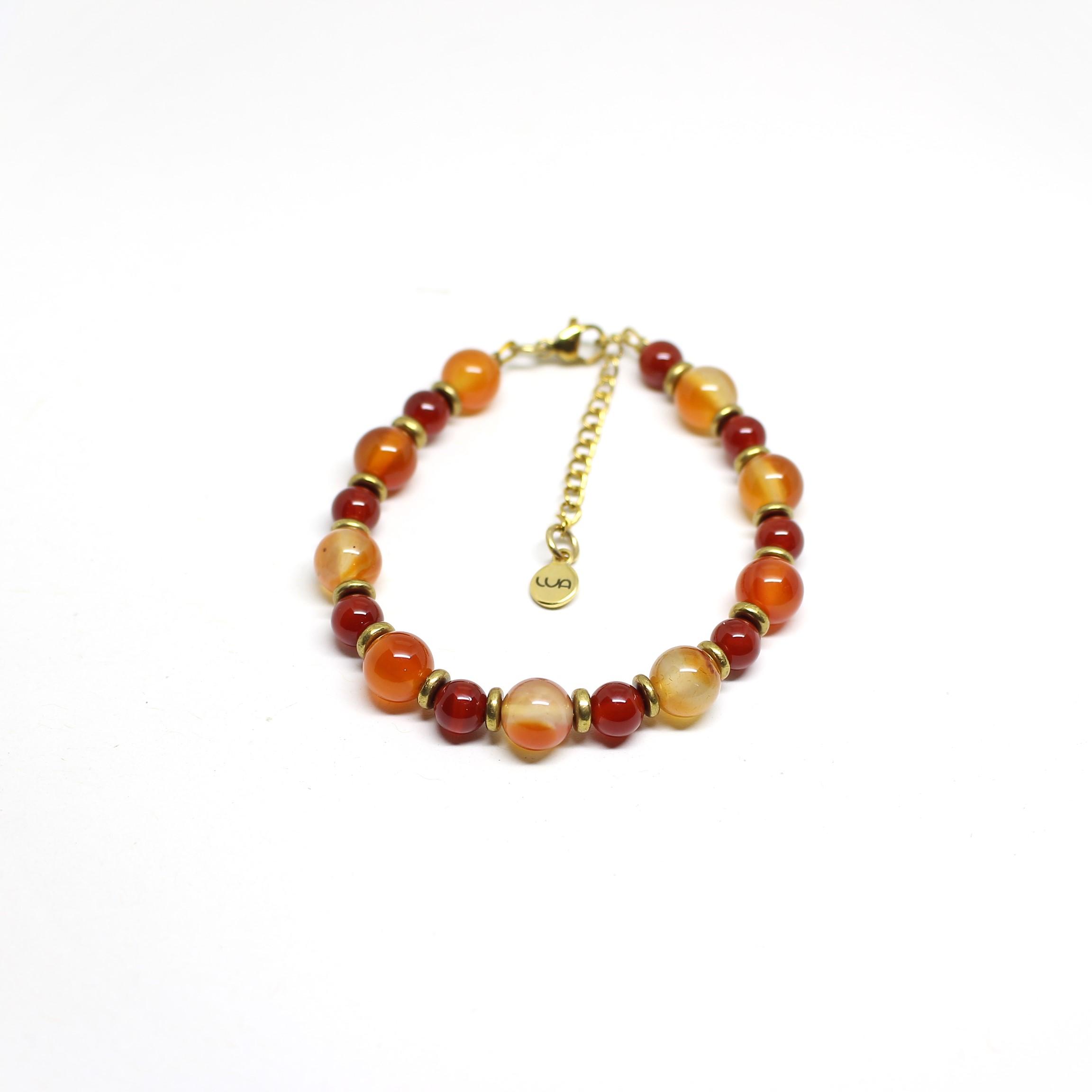 Bracciale della linea Elite con pietre di massima qualità. Bracciale con Corniola di alta qualità in acciaio dorato