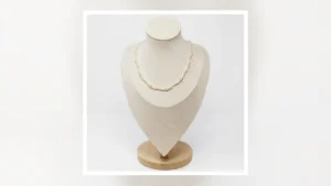 Girocollo con perle naturali per un articolo sui gioielli di Colazione da Tiffany