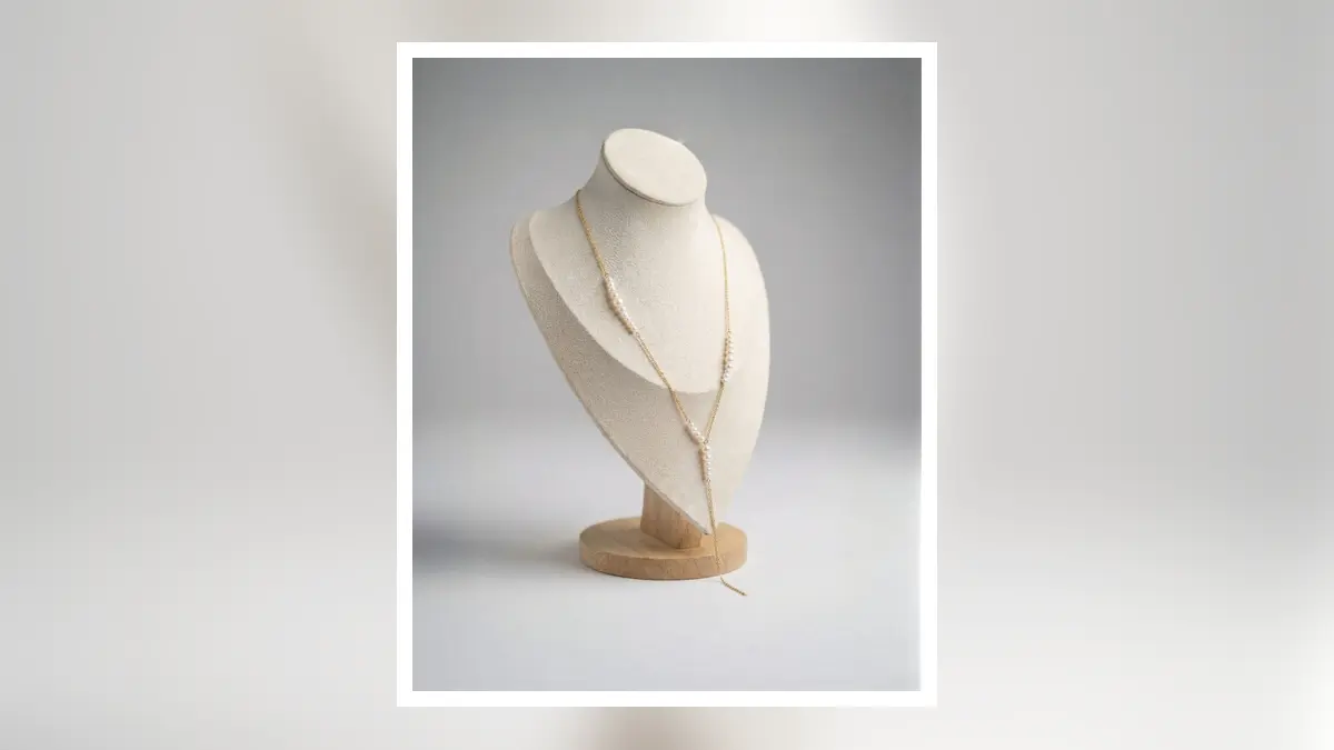 Collana a Y con perle naturali per una guida alla lunghezza delle collane